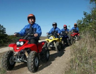  塔恩河庄园四轮摩托 